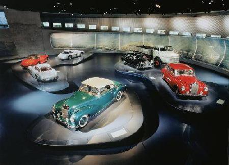 Museo Mercedes-Benz y Porsche