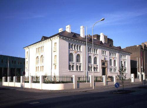 Islandia Reikiavik Casa de Cultura Casa de Cultura Islandia - Reikiavik - Islandia