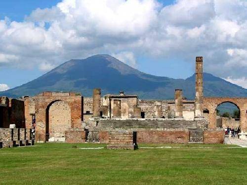 Italia Pompei  Templo de Venus Templo de Venus Pompei - Pompei  - Italia