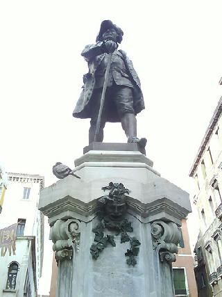 Monumento a Carlo Goldoni