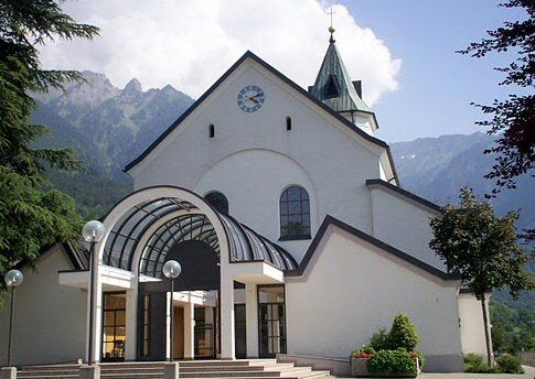 Liechtenstein Triesen  Iglesia Parroquial de Saint Gallus Iglesia Parroquial de Saint Gallus Liechtenstein - Triesen  - Liechtenstein