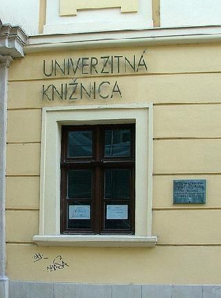 Eslovaquia  Bratislava  Librería Universitaria Librería Universitaria Bratislava - Bratislava  - Eslovaquia 