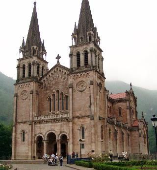 Hoteles cerca de Basílica  Covadonga