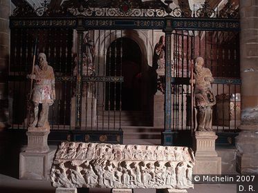 Hoteles cerca de Monasterio de Santa María de Llas  ARENAS DE CABRALES