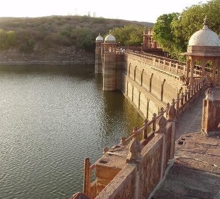 India Jodhpur  Lago y Palacio de Baisamand Lago y Palacio de Baisamand Jodhpur - Jodhpur  - India