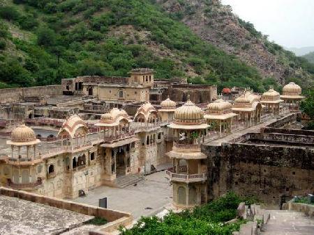 Hotels near Galta Temple  Jaipur