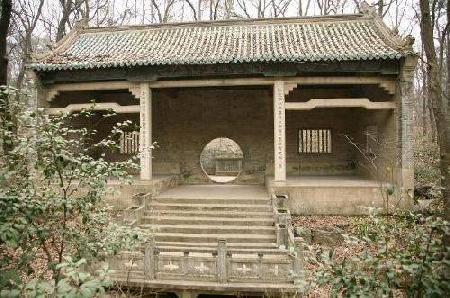 Linggu Temple