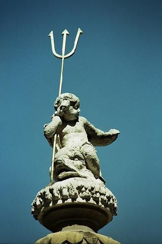 España Pamplona Fuente de Neptuno - Niño Fuente de Neptuno - Niño Pamplona - Pamplona - España