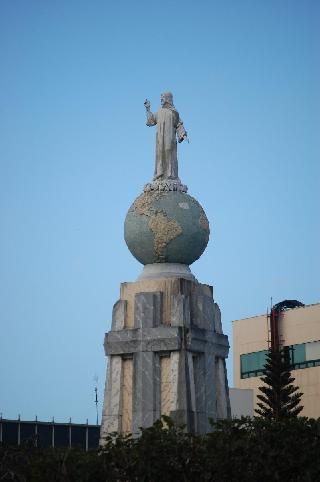 Estatua de El Salvador del Mundo