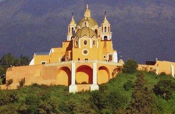 México Cholula  Iglesia de Nuestra Señora de los Remedios Iglesia de Nuestra Señora de los Remedios Puebla - Cholula  - México