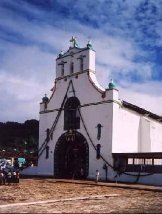 México San Juan Chamula Templo de San Juan Templo de San Juan San Juan Chamula - San Juan Chamula - México