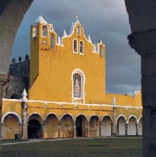 México Izamal  Monasterio de San Antonio de Padua Monasterio de San Antonio de Padua Yucatán - Izamal  - México