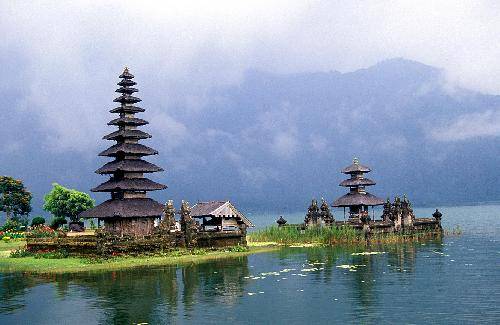 Indonesia Tabanan  Lago Bratan Lago Bratan Bali - Tabanan  - Indonesia