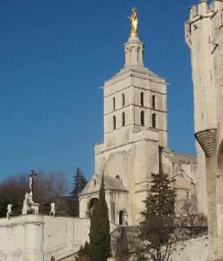 Francia  La Catedral La Catedral Vaucluse -  - Francia