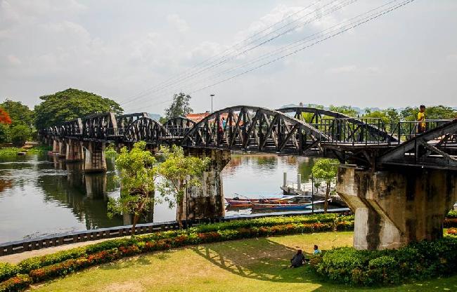 Tailandia Kanchanaburi Puente sobre el río Kwai Puente sobre el río Kwai Kanchanaburi - Kanchanaburi - Tailandia