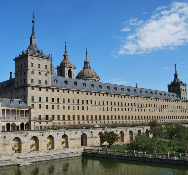 España Madrid Monasterio y el Palacio de San Lorenz Monasterio y el Palacio de San Lorenz Madrid - Madrid - España