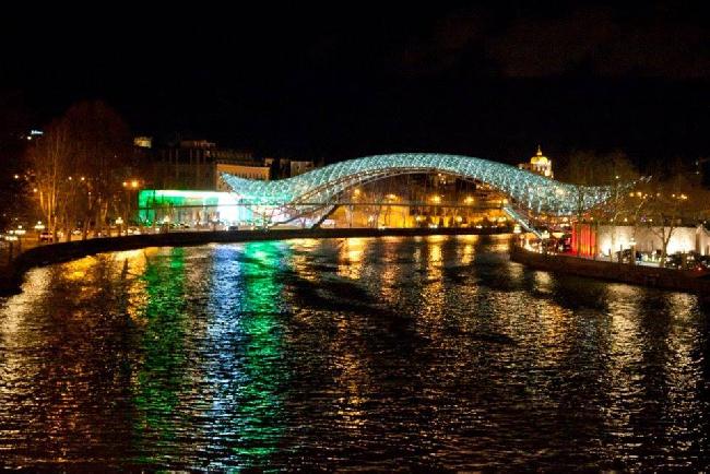 Georgia Tbilisi  Puente de la paz Puente de la paz Tbilisi - Tbilisi  - Georgia