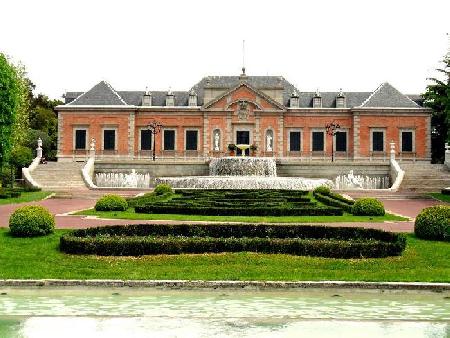 Albeniz Palace