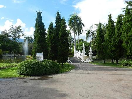 El parque público de  Nong Buak Hard 