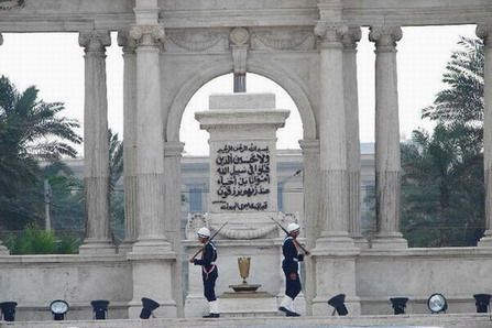 Tunez Túnez Estatua de Ibn Khaldoun Estatua de Ibn Khaldoun Tunez - Túnez - Tunez