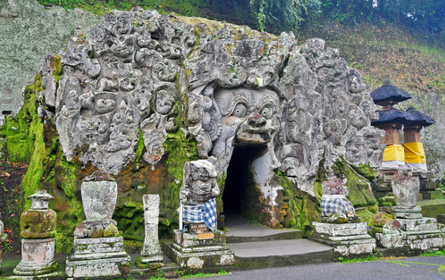 Indonesia Isla de Bali Cueva del Elefante Goa Gajah Cueva del Elefante Goa Gajah Indonesia - Isla de Bali - Indonesia