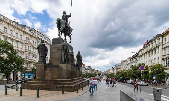 República Checa Praga Monumento a San Venceslao Monumento a San Venceslao Praga - Praga - República Checa