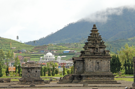 La Meseta y los Templos de Dieng