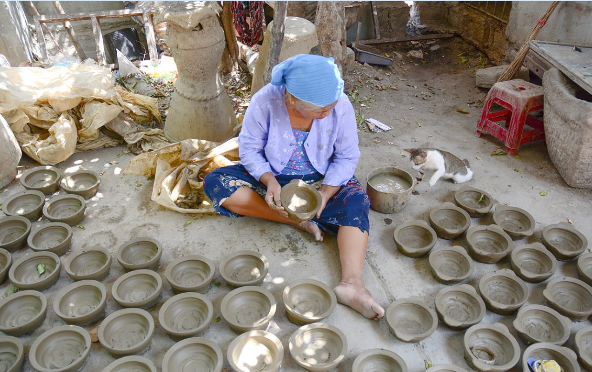 Vietnam Ha Noi  Pueblo de cerámica Bat Trang Pueblo de cerámica Bat Trang Ha Noi - Ha Noi  - Vietnam