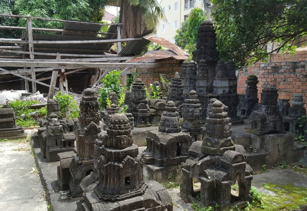 Camboya Siem Reab  réplicas en miniatura de los templos de angkor réplicas en miniatura de los templos de angkor Camboya - Siem Reab  - Camboya