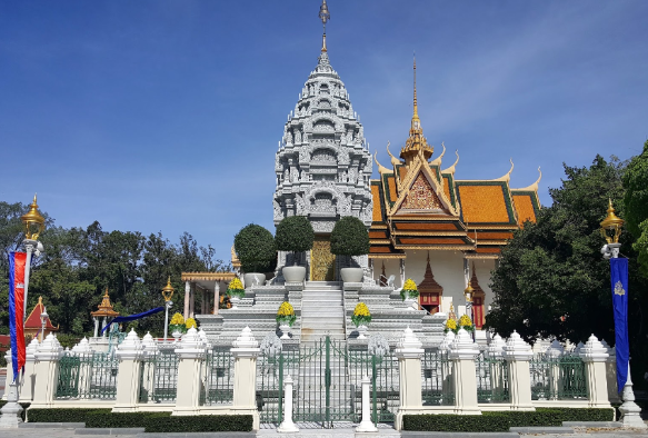 Camboya Phnom Penh Templo de la pagoda de plata Templo de la pagoda de plata Phnom Penh - Phnom Penh - Camboya