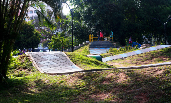 Sri Lanka Colombo  El parque Viharamahadevi El parque Viharamahadevi Sri Lanka - Colombo  - Sri Lanka
