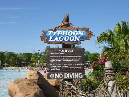 Disney´s Thyphoon Lagoon Water Park