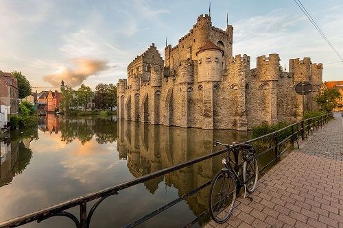 Bélgica Ghent  Castillo de los Condes de Flandes Castillo de los Condes de Flandes Ghent - Ghent  - Bélgica