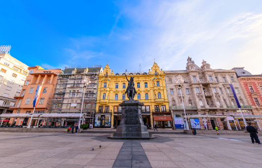Croacia Zagreb Plaza del Gobernador Plaza del Gobernador Grad Zagreb - Zagreb - Croacia
