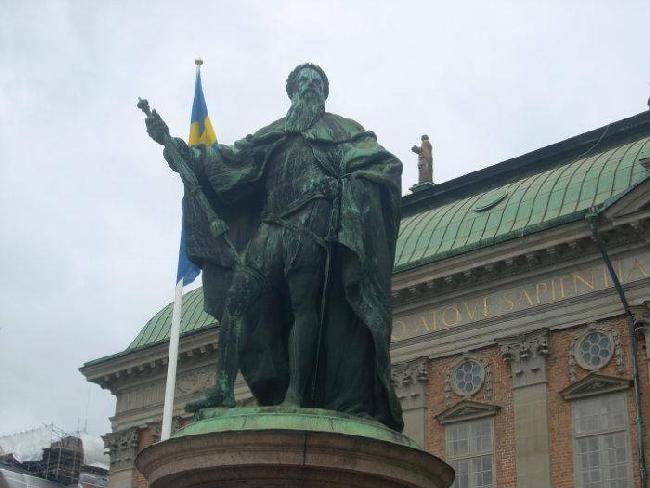 Suecia Estocolmo Estatua del Rey Gustavo Vasa Estatua del Rey Gustavo Vasa Estocolmo - Estocolmo - Suecia