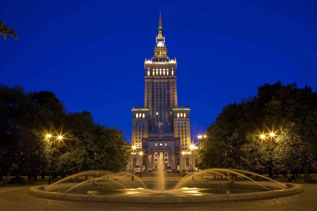 Polonia Varsovia Palacio de la Cultura y las Ciencias Palacio de la Cultura y las Ciencias Varsovia - Varsovia - Polonia