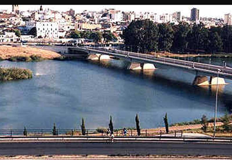 España Badajoz Puente de la Autonomía Puente de la Autonomía Badajoz - Badajoz - España