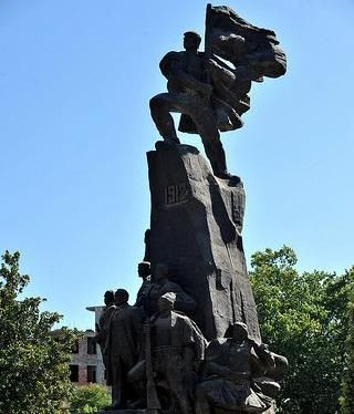 Albania Vlora  Monumento de la Independencia Monumento de la Independencia Vlora - Vlora  - Albania