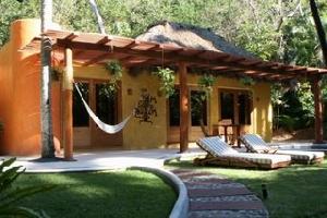 El Tamarindo Beach & Golf Resort
