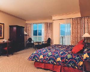 Manteo Resort Hotel & Villas-1 Suite Mountain Side