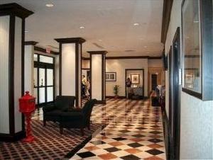 Holiday Inn Suites Downtown