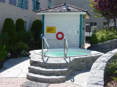 POWELL RIVER TOWN CENTRE HOTEL