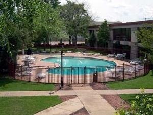 Clarion Hotel & Suites North