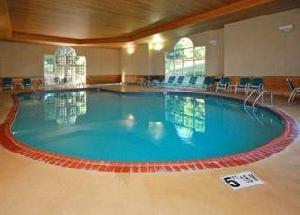 Comfort Suites (Marquette)