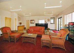 Econo Lodge Inn & Suites Fiesta Park