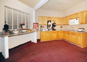 Econo Lodge Inn & Suites Fiesta Park