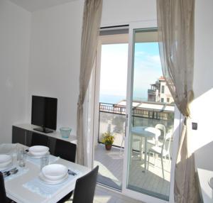 Las mejores ofertas de PONCHIELLI APPARTAMENTI Riccione 