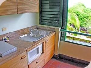 Club Tropical Resort