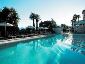 Esplanade Resort & Spa