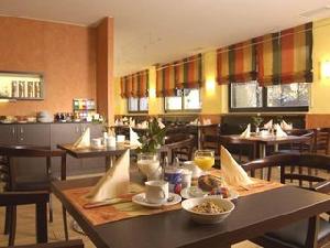 Las mejores ofertas de GHOTEL hotel & living München Munich